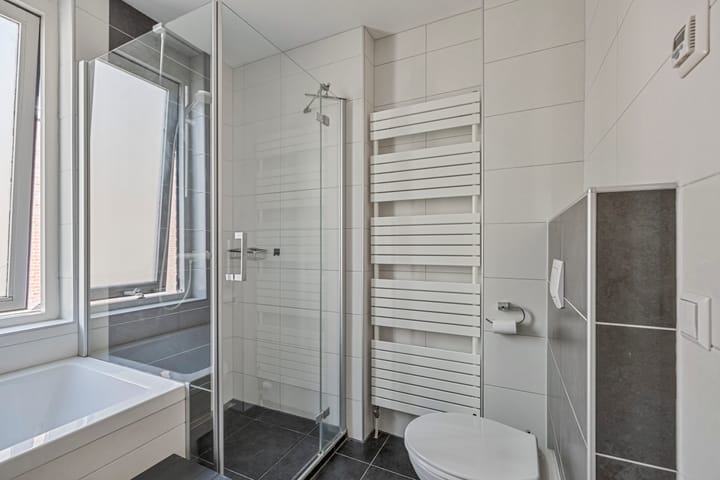 Foto 15 van Van Leeuwenhoeklaan 138