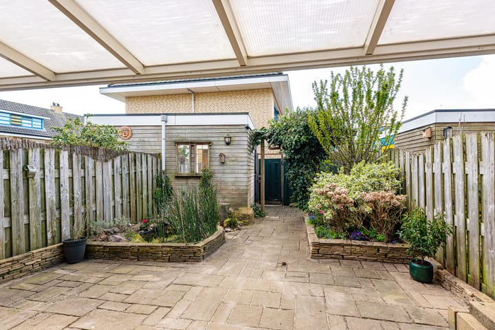 Foto 7 van Regenboog 10