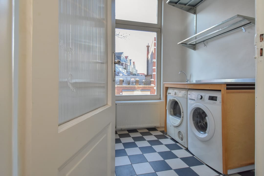 Foto 23 van Newtonstraat 303