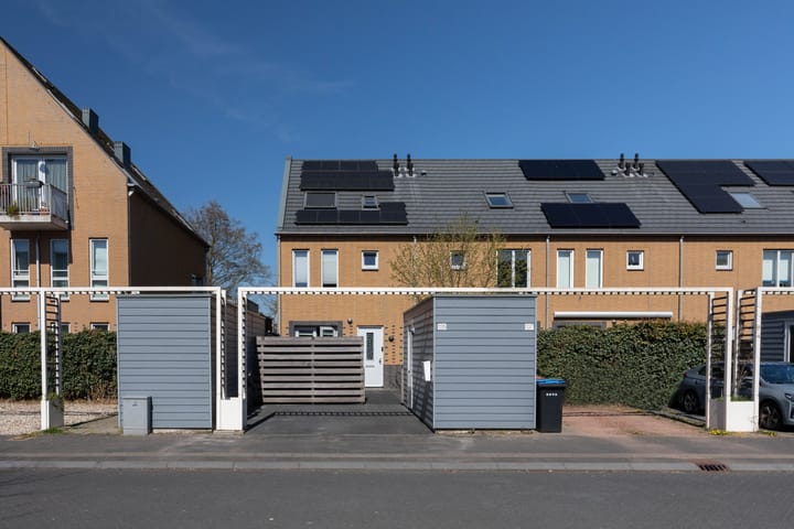 Bekijk foto van Straat van Corsica 135
