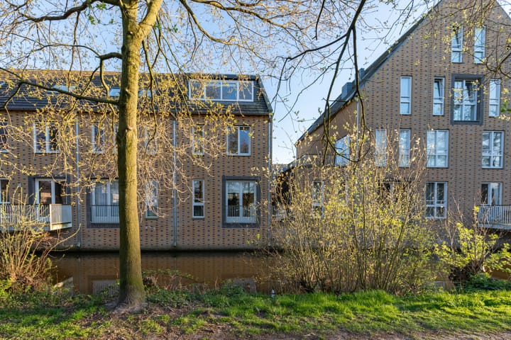 Foto 48 van Straat van Corsica 135