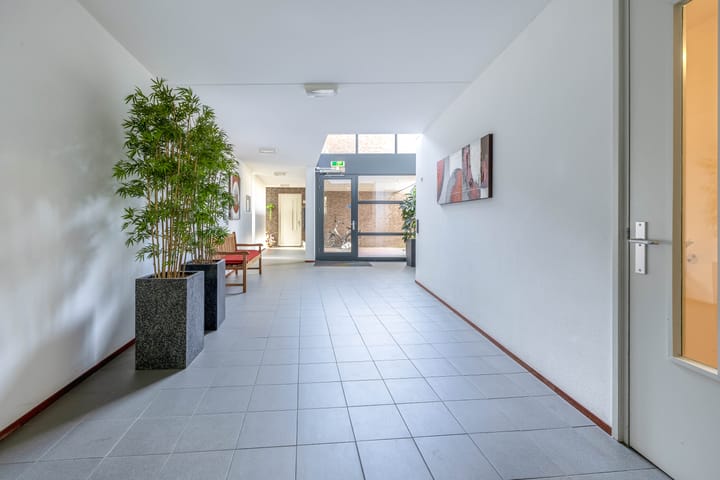 Foto 5 van Anna van Burenstraat 67