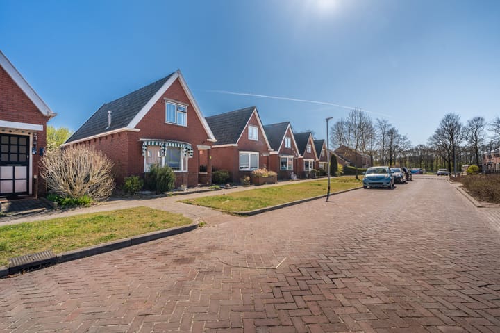 Photo 33 of Dwarslaan 10