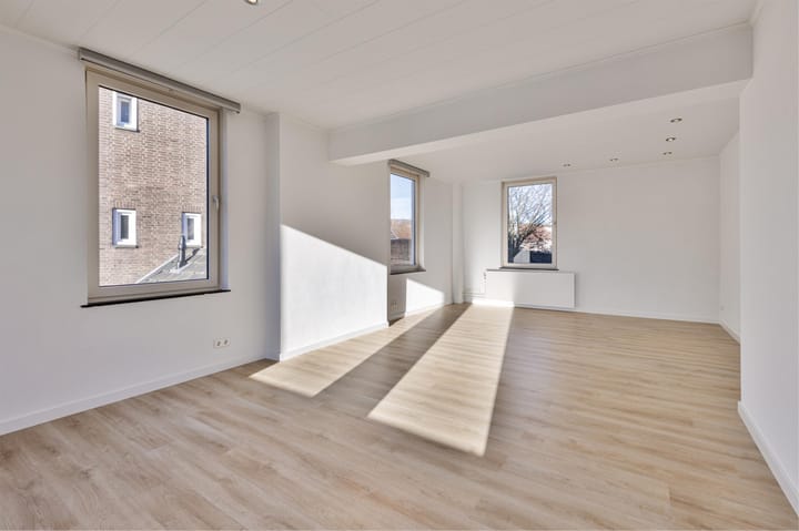 Foto 7 van Voltastraat 40