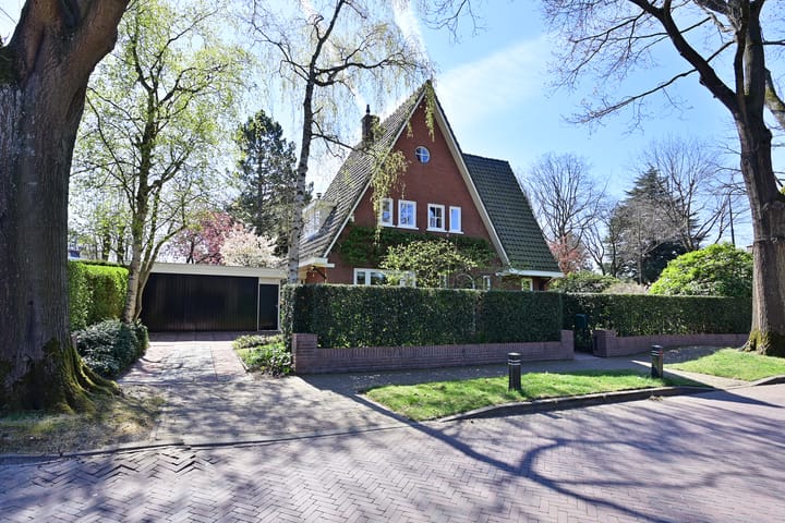 Foto 1 van Van der Duyn van Maasdamlaan 25