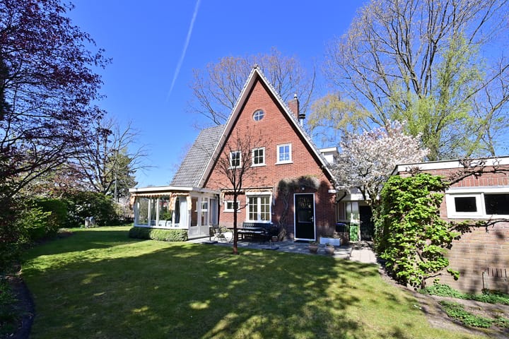 Foto 10 van Van der Duyn van Maasdamlaan 25