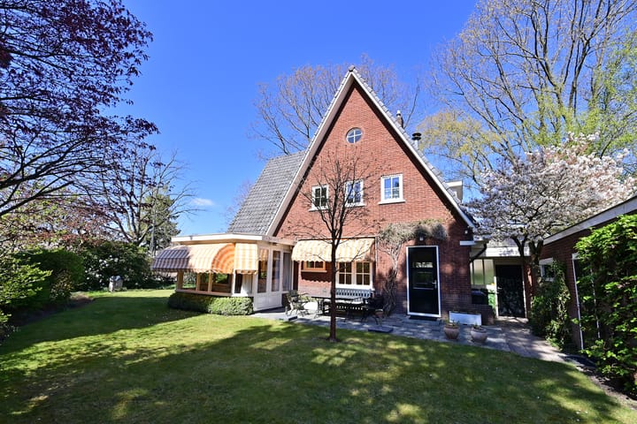 Foto 25 van Van der Duyn van Maasdamlaan 25