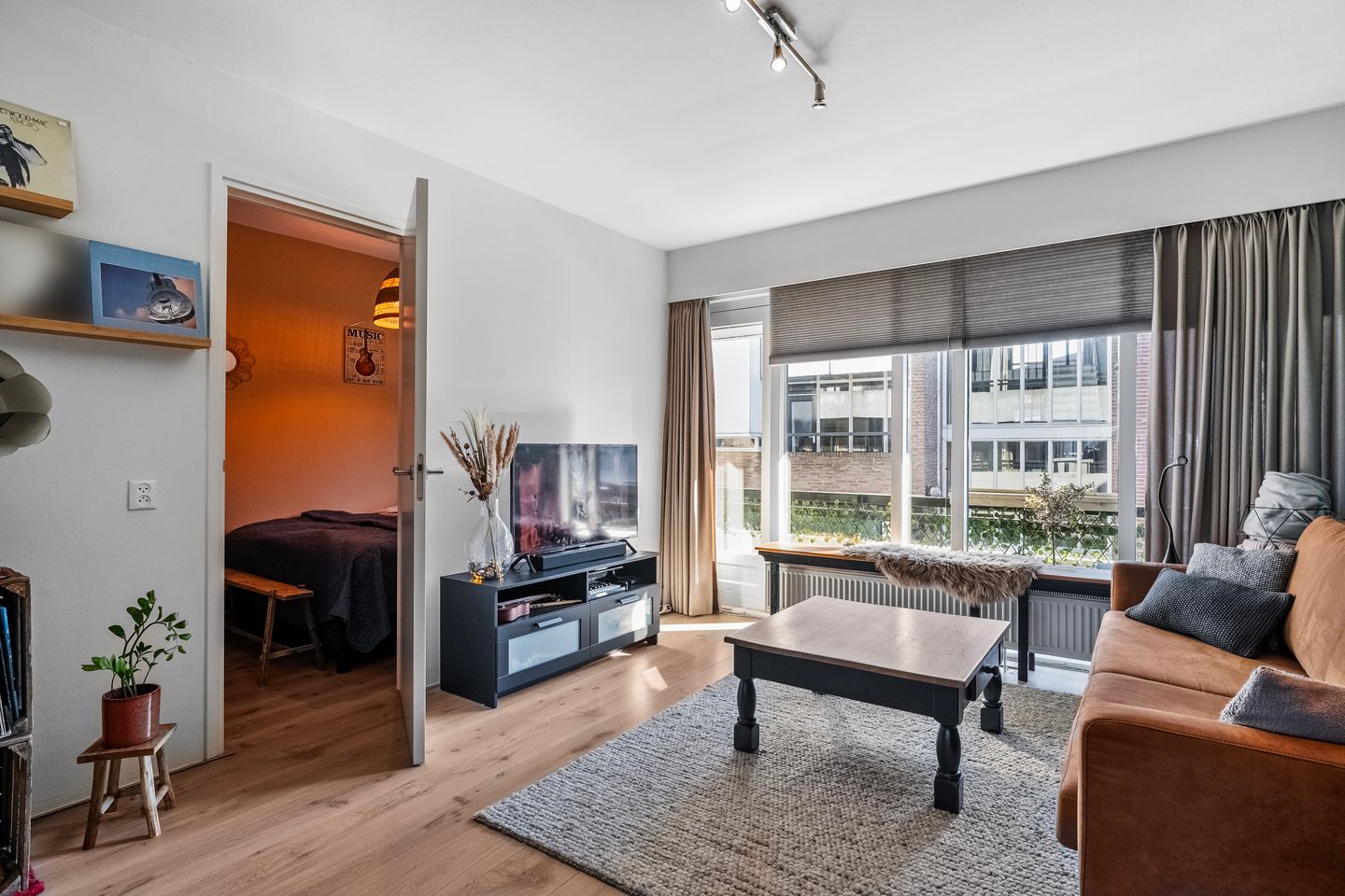 Photo 10 of Grotestraat 24