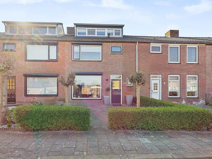 Foto 1 van Azaleastraat 22