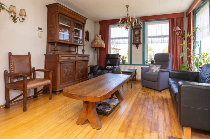 Foto 13 van Dorpsweg 142