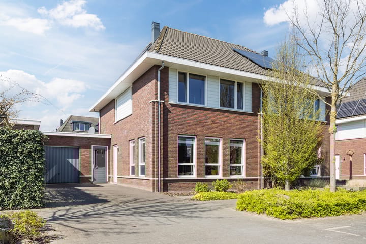 Zilveresdoorn 27