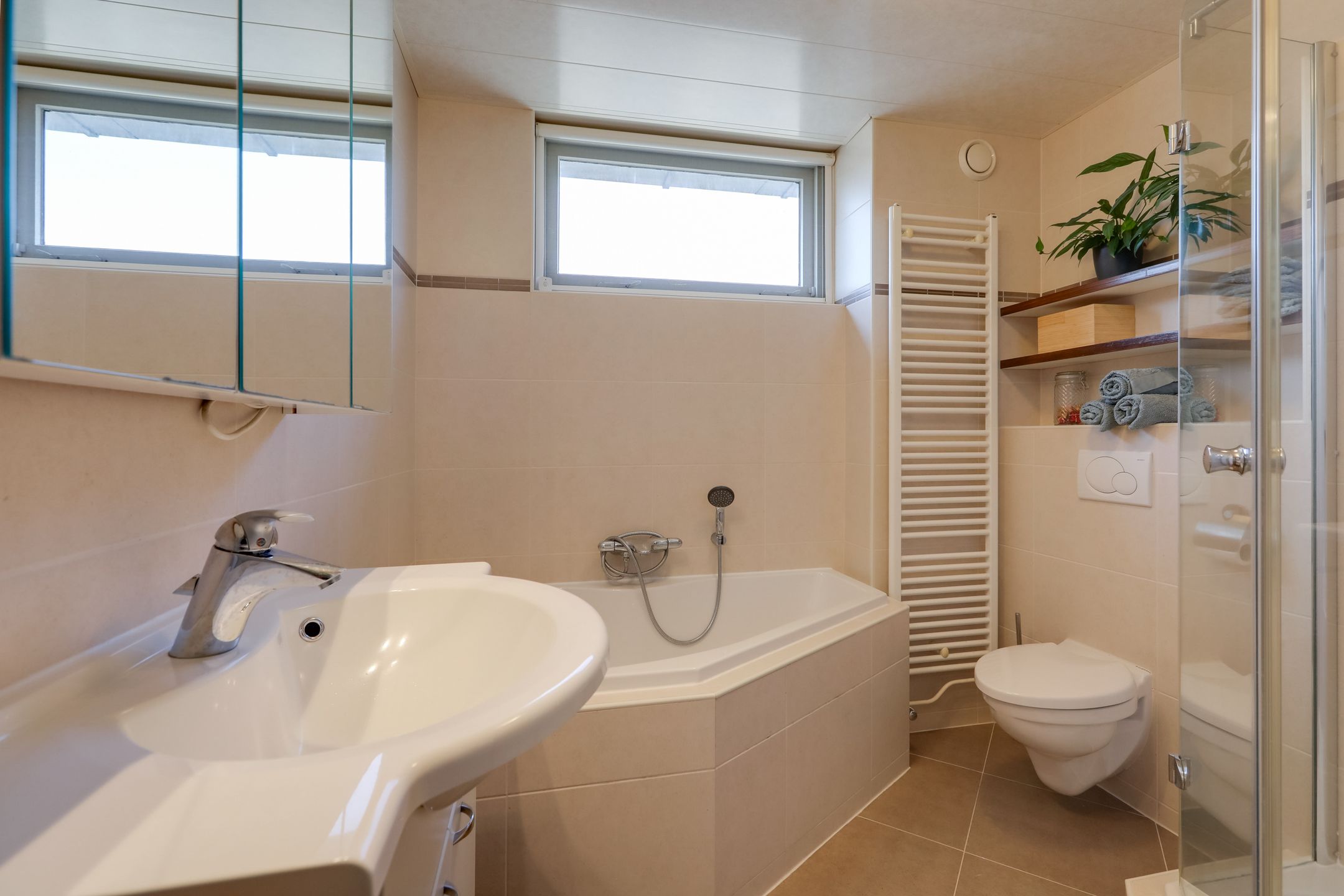 Photo 39 of van der Goesstraat 67