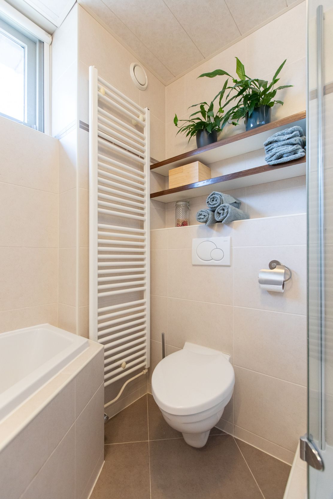 Photo 42 of van der Goesstraat 67