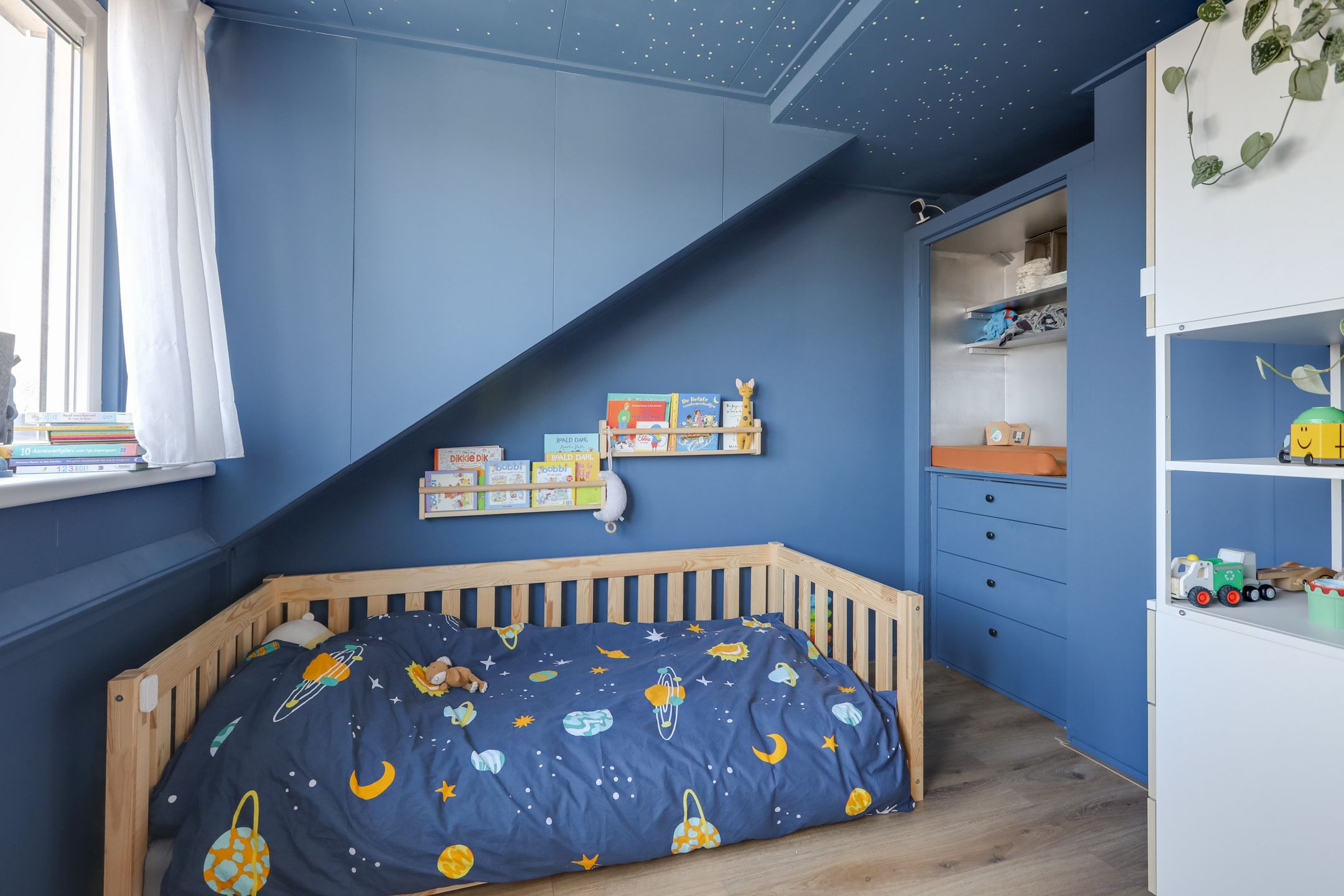 Photo 48 of van der Goesstraat 67