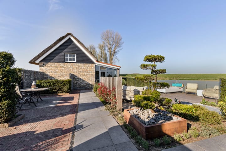 Foto 4 van Rolafseweg 1