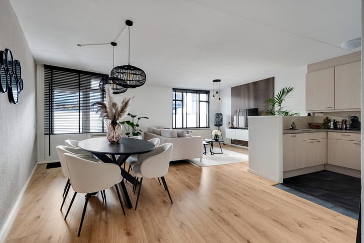 Foto 2 van Weverstedehof 67