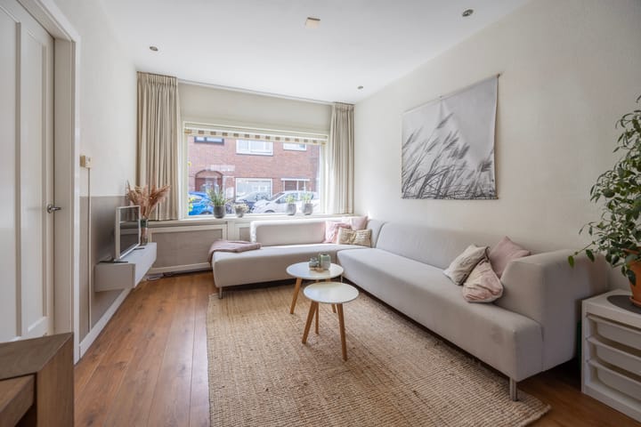 Foto 2 van Medanstraat 7