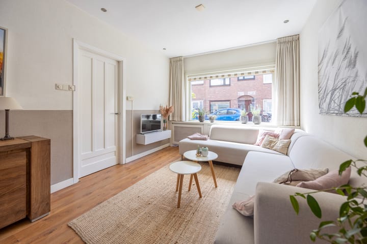 Foto 6 van Medanstraat 7