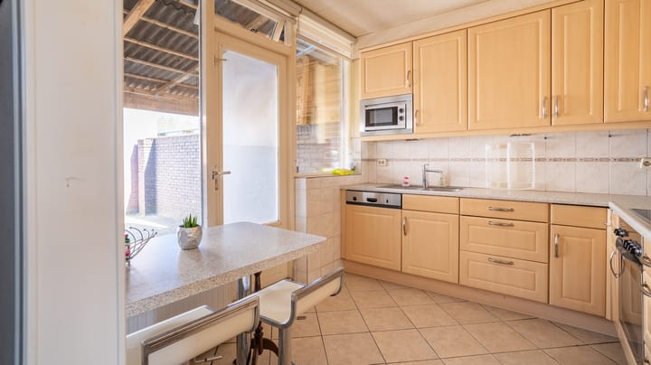 Foto 5 van Debussystraat 1