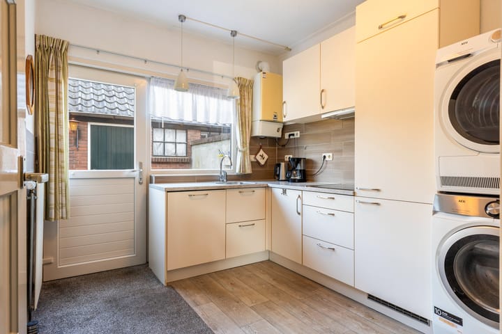 Foto 9 van Weidestraat 8