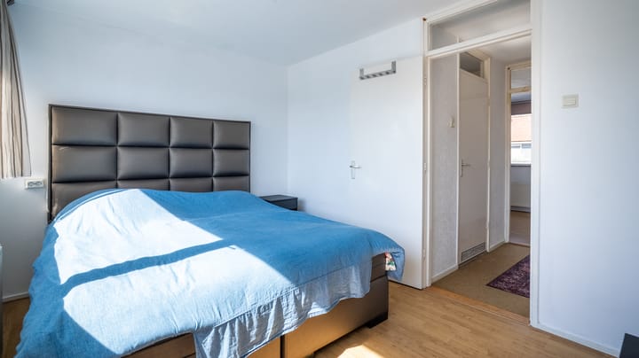 Foto 12 van Debussystraat 1