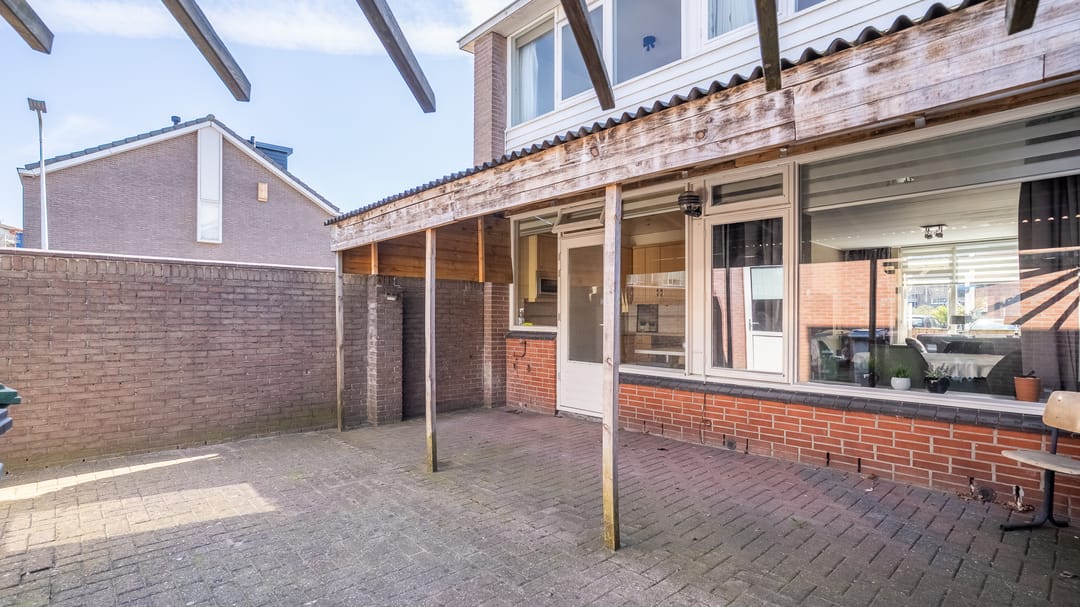 Foto 23 van Debussystraat 1