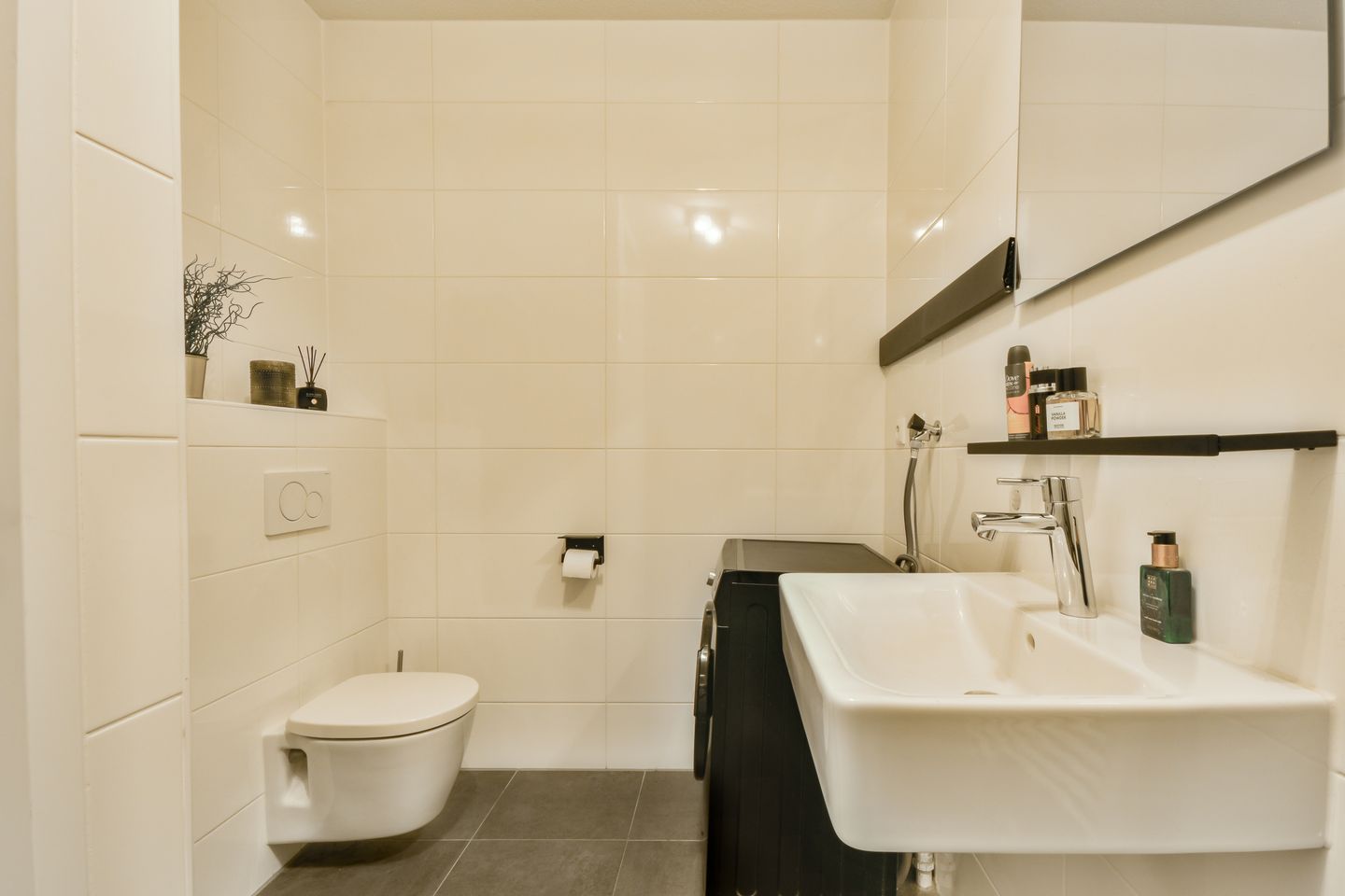 Foto 14 van Nieuwevaartweg 33