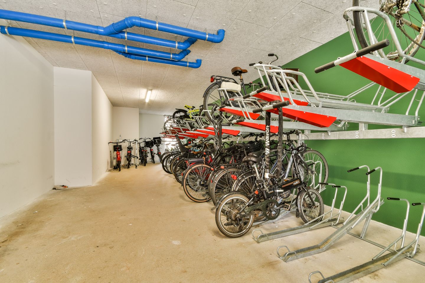 Foto 19 van Nieuwevaartweg 33