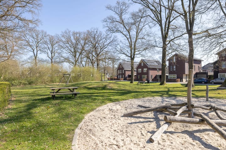 Photo 2 of Kruisspin 52