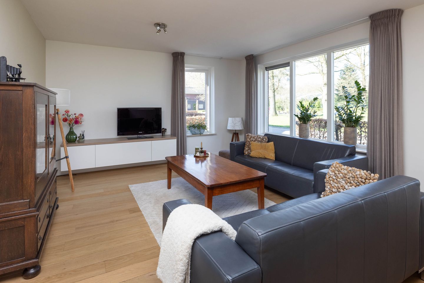 Photo 5 of Kruisspin 52