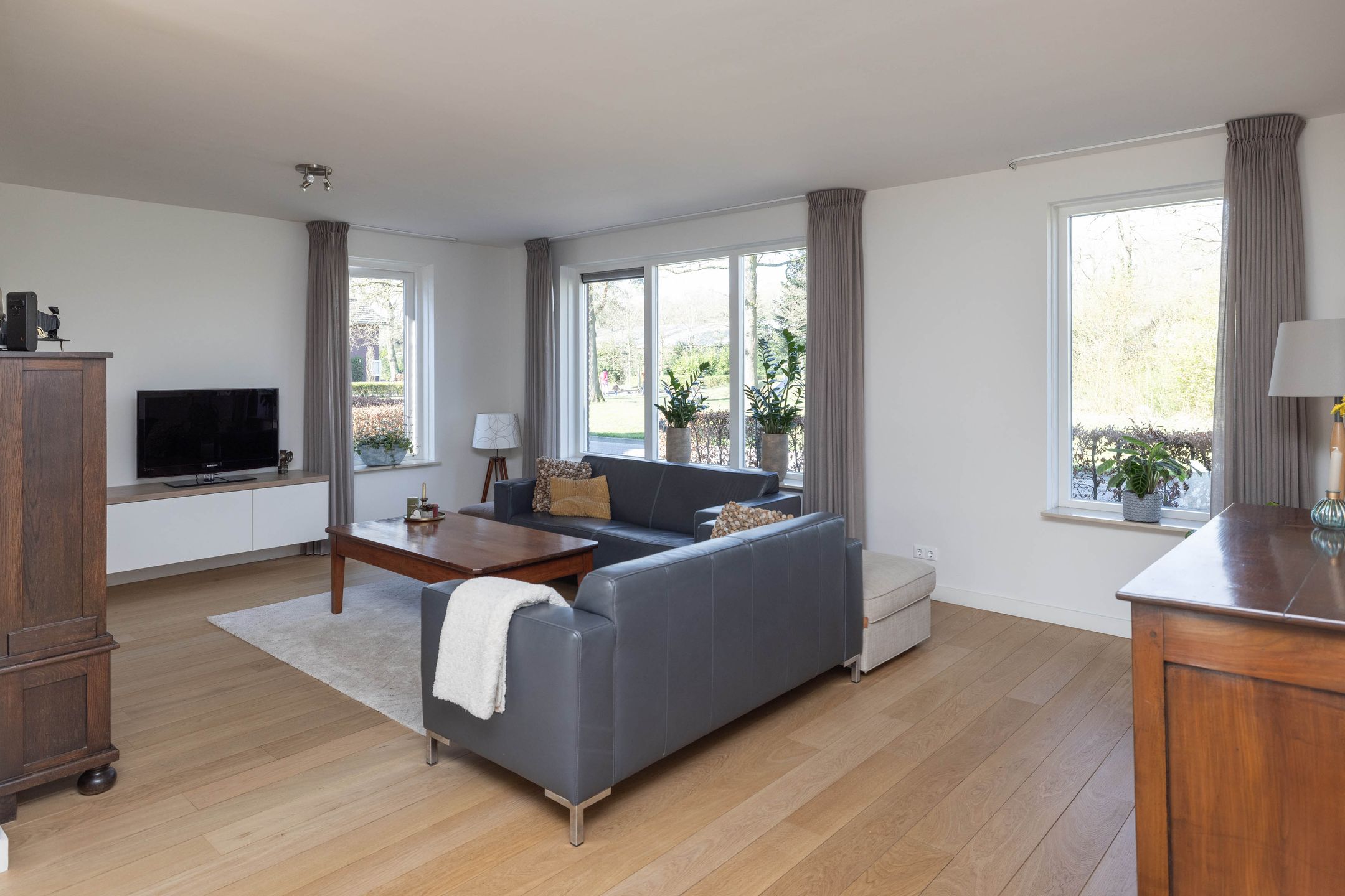 Photo 6 of Kruisspin 52