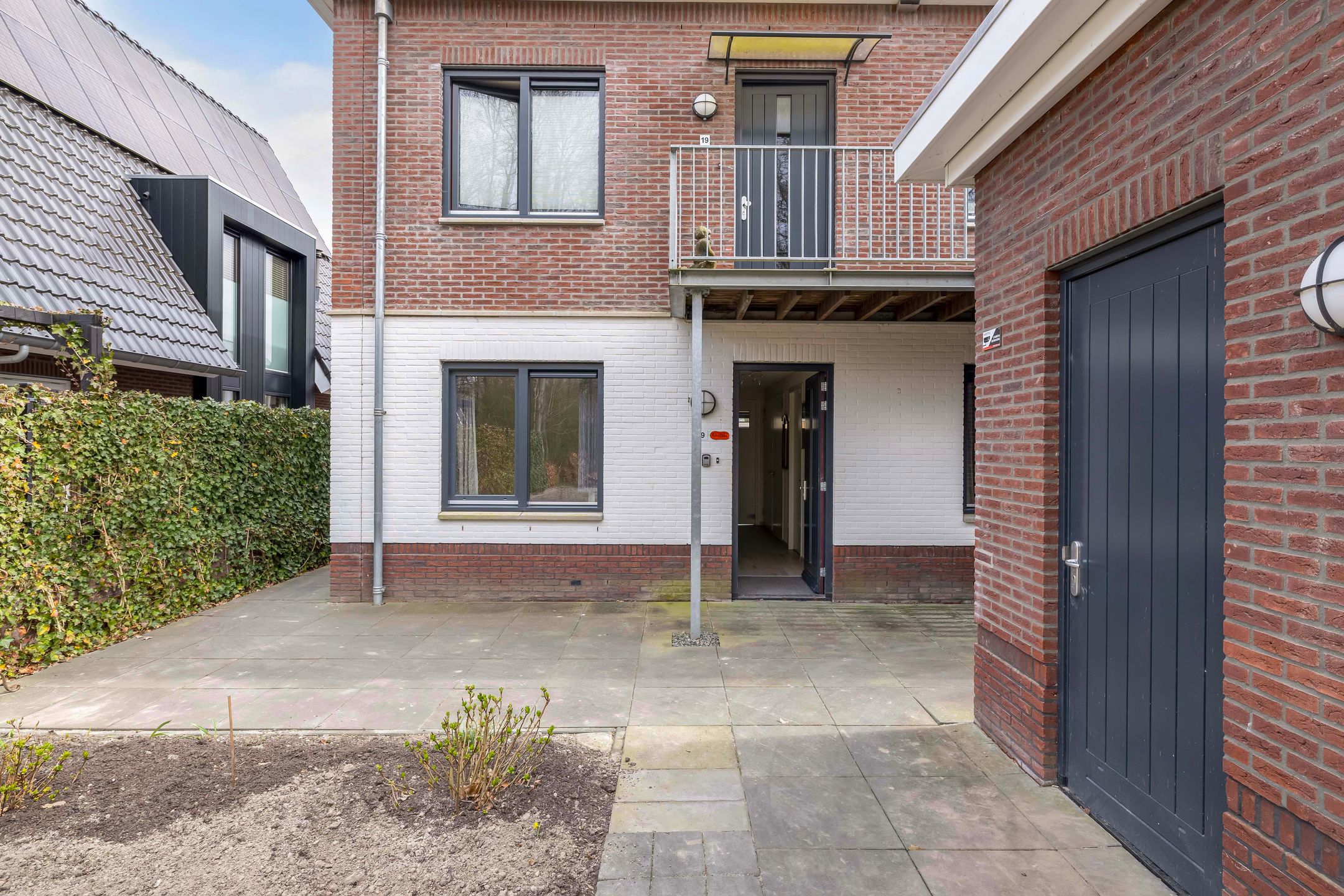 Foto 15 van Hofjager 9