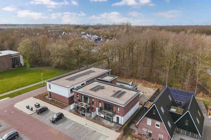 Foto 17 van Hofjager 9