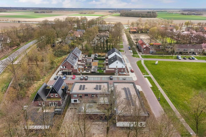 Foto 18 van Hofjager 9