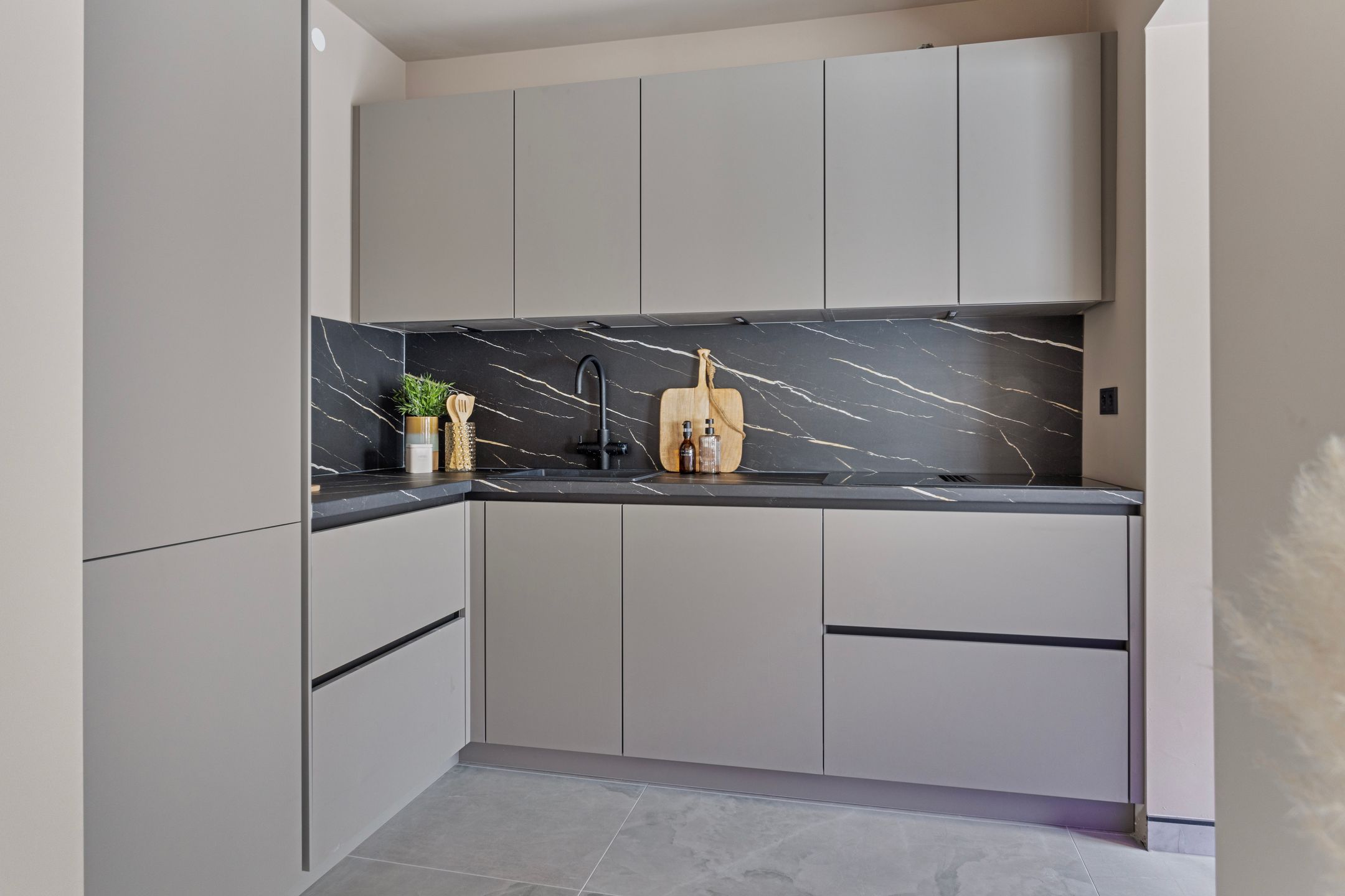 Foto 18 van Pieter Zeemanstraat 47