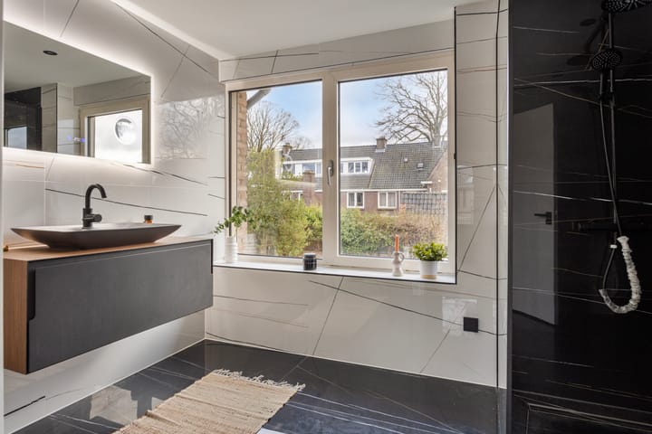 Foto 26 van Pieter Zeemanstraat 47