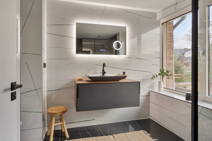 Foto 27 van Pieter Zeemanstraat 47