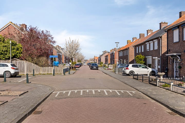 Foto 30 van AM de Jongstraat 2