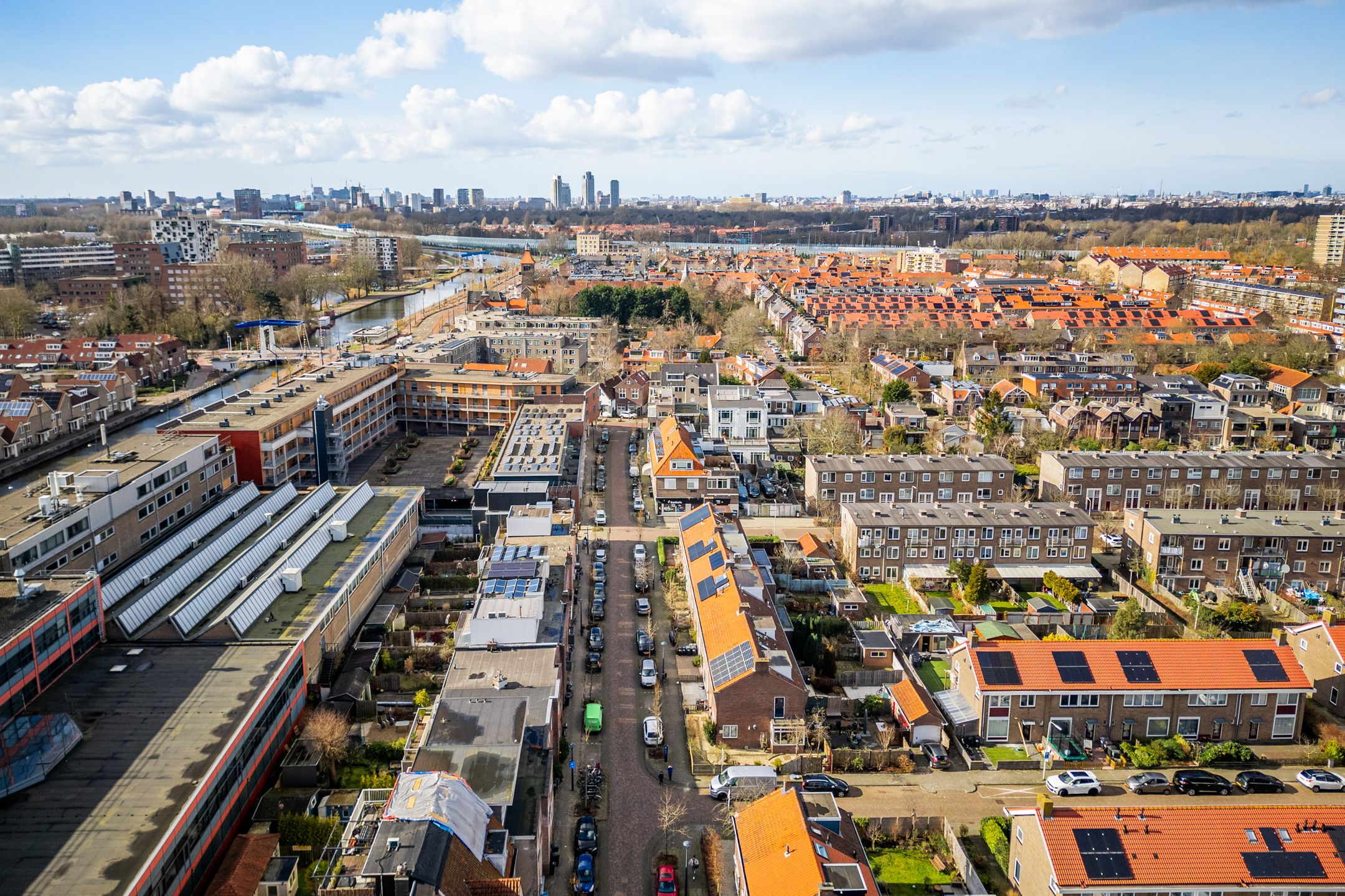 Foto 42 van Burgemeester de Kievietstraat 44-A