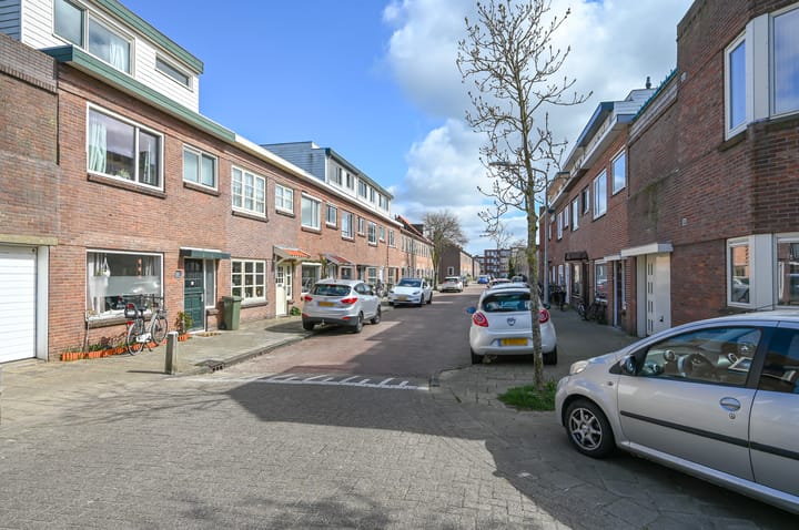 Foto 32 van Medanstraat 7