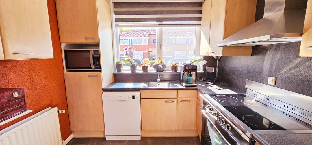 Foto 8 van Adrienne Solserstraat 70