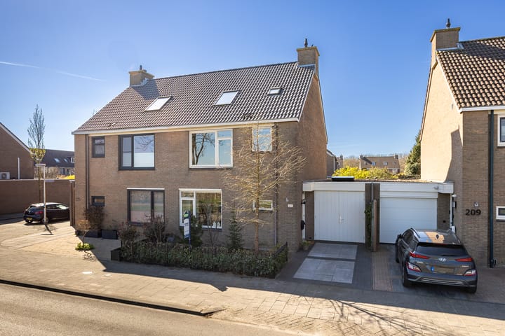 View photo of Jeltje de Bosch Kemperstraat 207