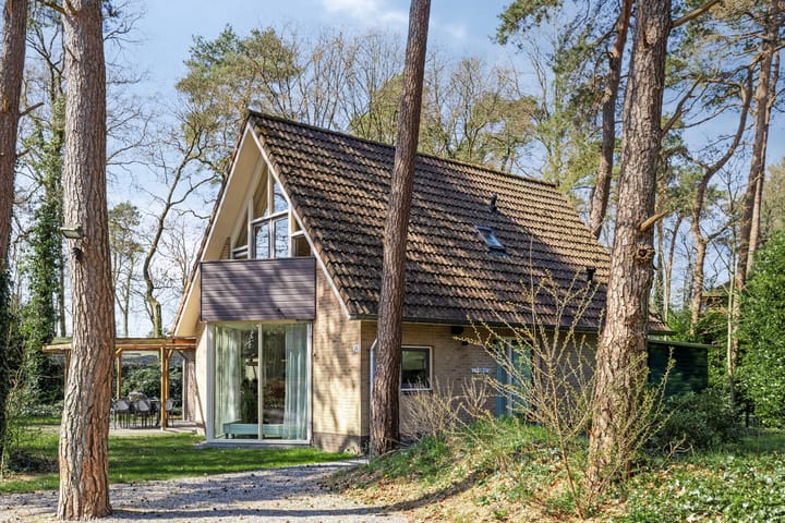 Photo 2 of Tullekenweg 24