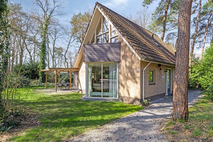 Photo 4 of Tullekenweg 24