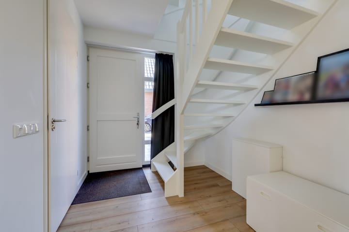 Foto 10 van Schooneveldstraat 36