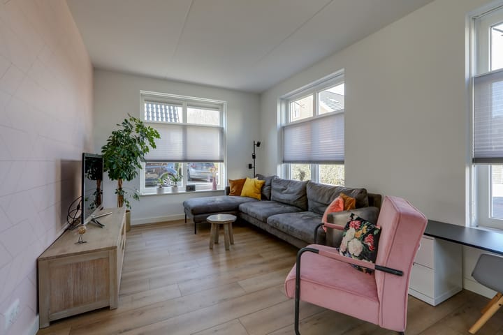 Foto 15 van Schooneveldstraat 36