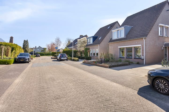 Foto 47 van Adenauerlaan 84