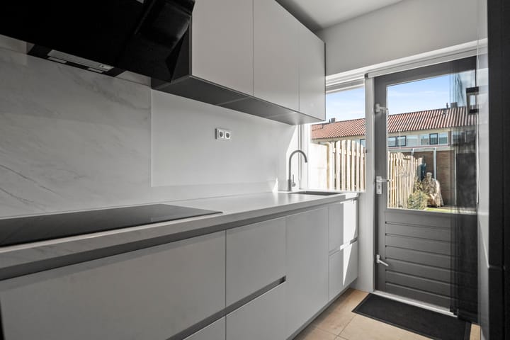 Foto 10 van Clematisstraat 21