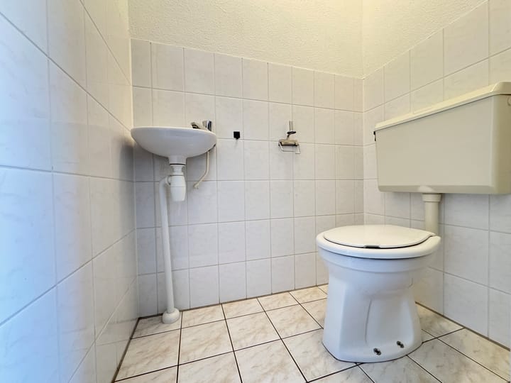 Foto 12 van Burg. Van Houdtplein 8