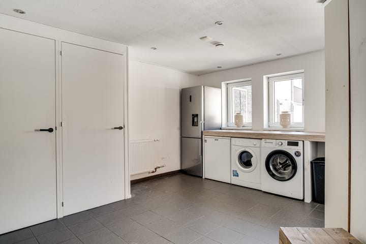 Photo 20 of Veerweg 10